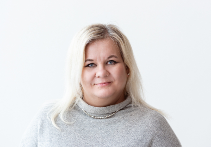 Hanna Heinosta motivoi työssään se, että hän saa luotua loppukäyttäjän tarpeita vastaavan tuotteen.