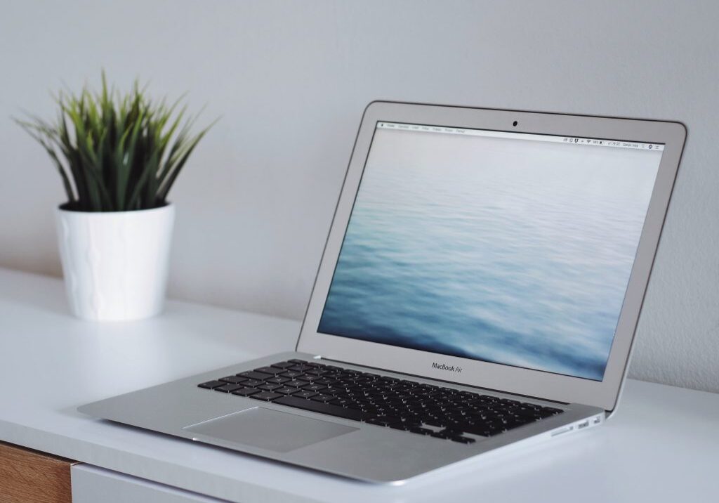 laptop tietokone